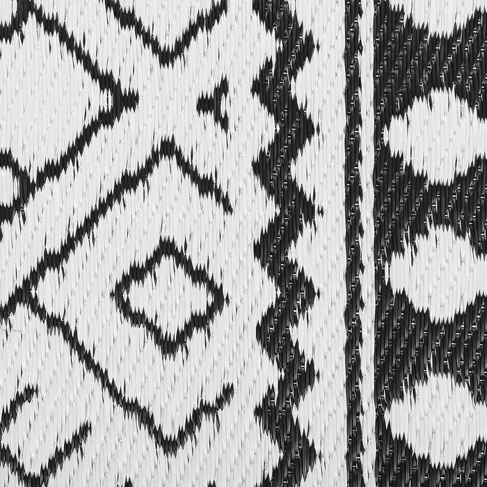 Beliani - NARLI - Outdoor kleed - Zwart - 180 x 240 cm - Polypropyleen