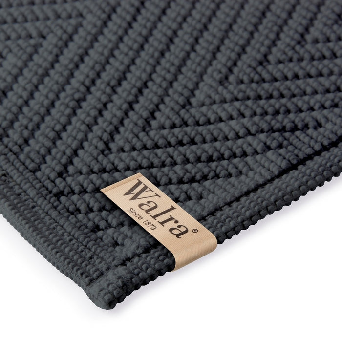 242261-3.jpg (1672716)