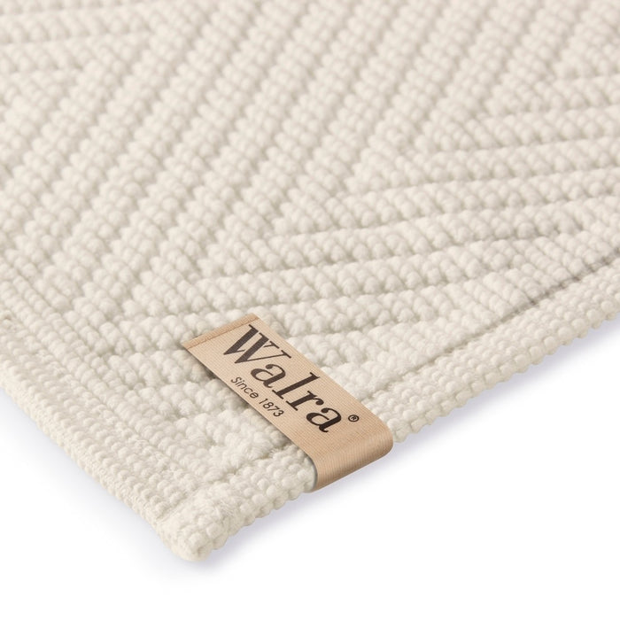 242262-3.jpg (1674918)