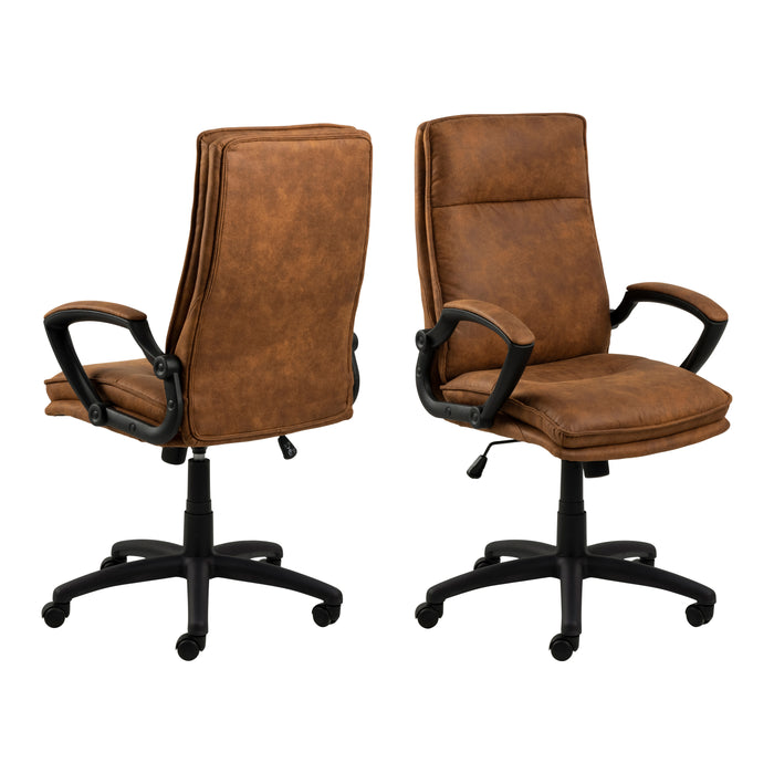 by fonQ Seth Bureaustoel