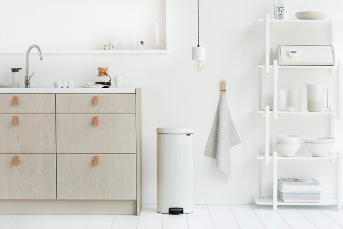 Brabantia NewIcon Pedaalemmer, 30 liter, kunststof binnenemmer - White
