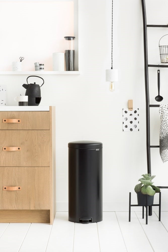 Brabantia NewIcon Pedaalemmer 30 L - Mat Zwart