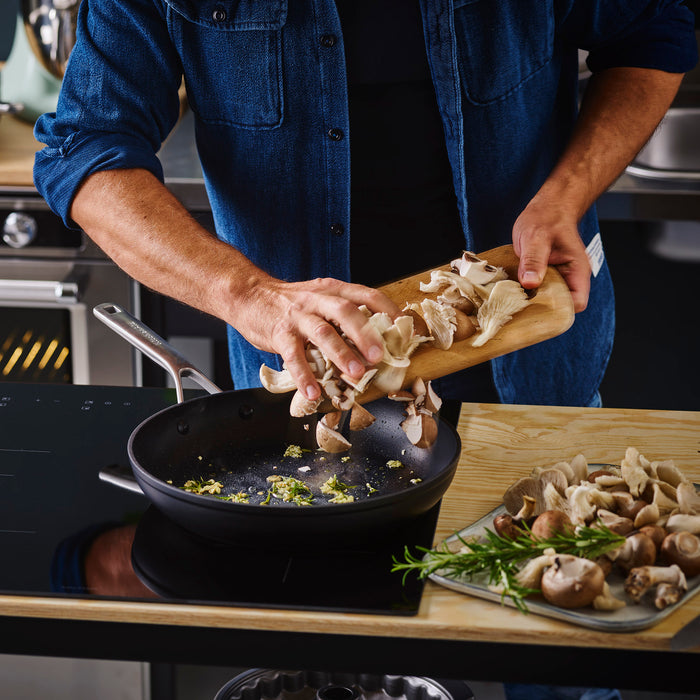 KitchenAid Forged Hardened Aluminium Wok Ø 30 cm