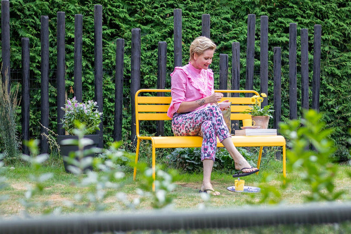 Metalen tuinbank Max 120 cm okergeel