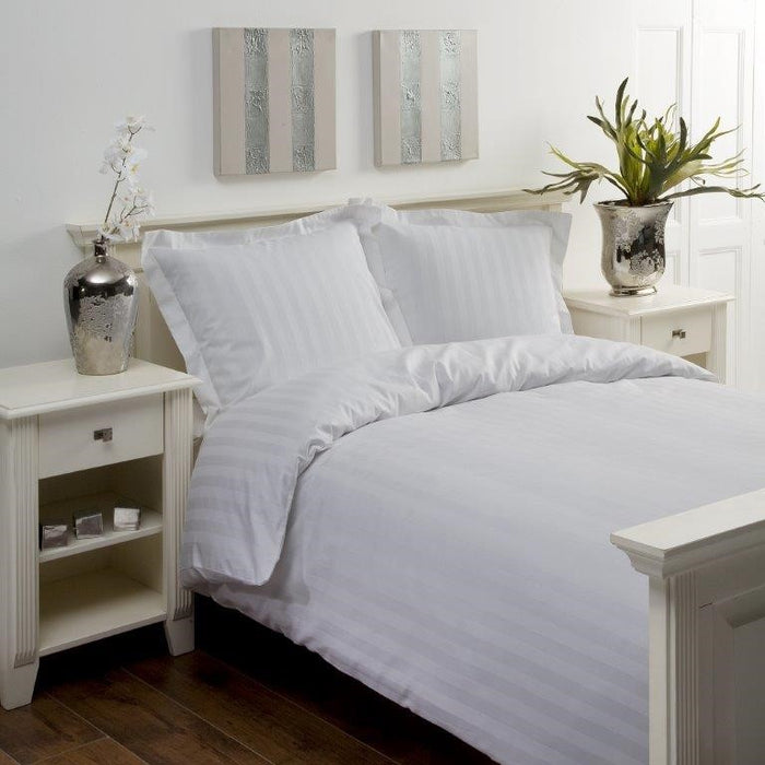 Papillon Satijnstreep dekbedovertrek 240x200|220 cm zwart