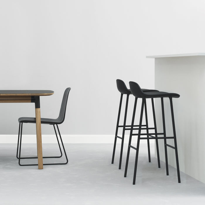 Normann Copenhagen Form Barkruk Low 65 cm - Staal - Zwart