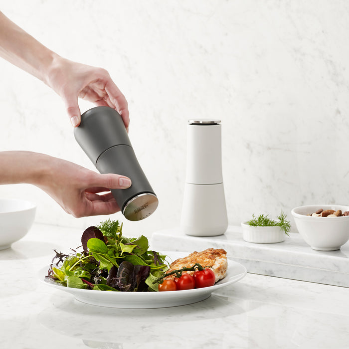 Joseph Joseph Uno Saladekom + Milltop Peper- en Zoutmolen