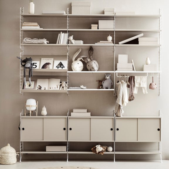 String Cabinet Kast met schuifdeuren