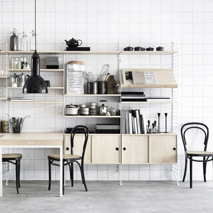 String Cabinet Kast met schuifdeuren