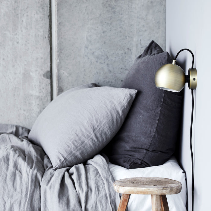 Frandsen Ball Magnet Wandlamp Koper