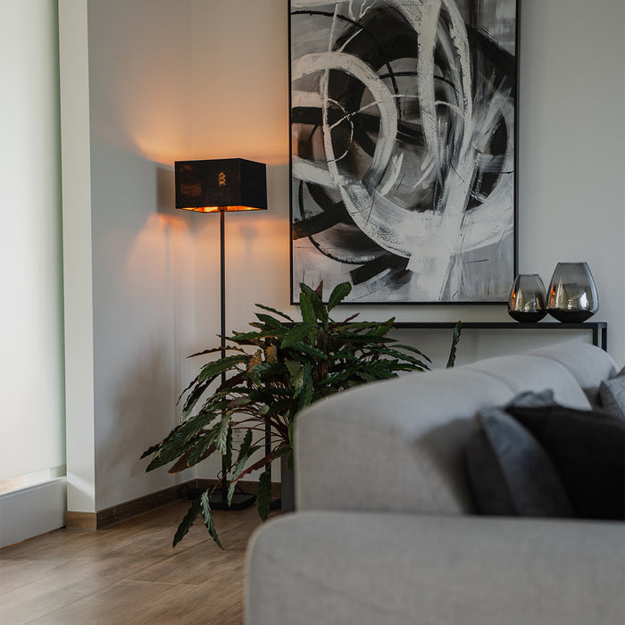 QAZQA Moderne vloerlamp zwart met goud vierkant - VT 1