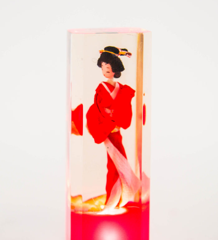 Reliving Japanese Geisha Lamp