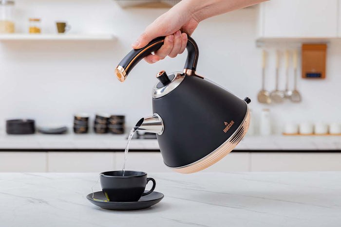 Buccan - Retro Waterkoker - Pyramid - Zwart Rose