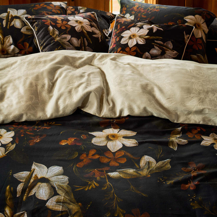 Essenza Daffodils Reunited Dekbedovertrek 200 x 220 cm - Zwart