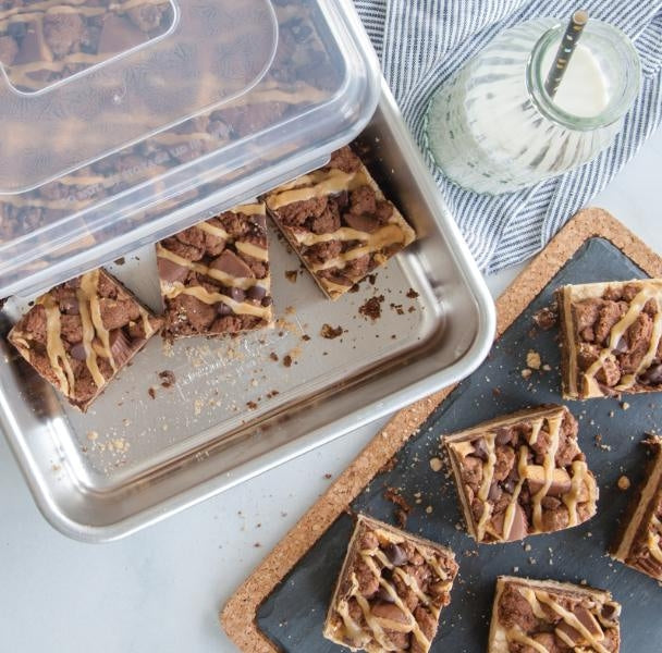 Nordic Ware - Bakvorm, Rechthoek, met Deksel, 25 x 34 cm, Aluminium, N