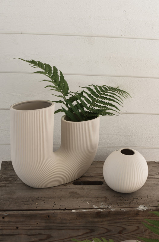 Storefactory vaas keramiek beige (24 centimeter x 7 centimeter x 21