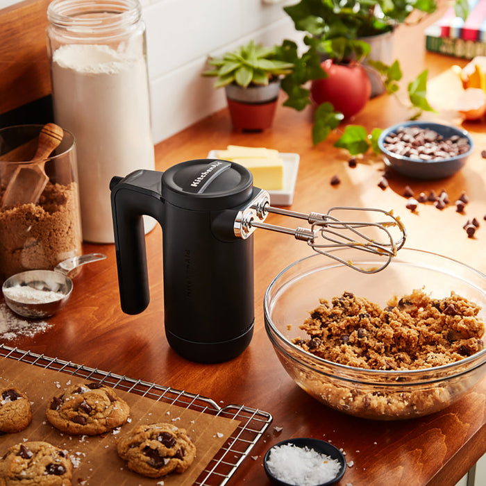 KitchenAid 5KHMB732 Cordless Handmixer - Mat Zwart