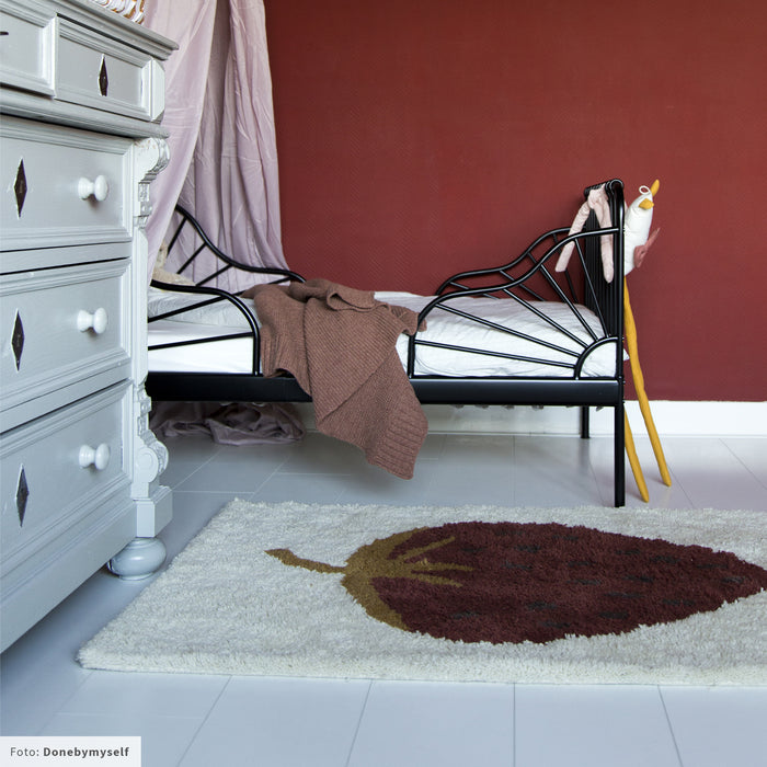 Ferm Living Fruitcana Tufted Strawberry Vloerkleed 80 x 120 cm