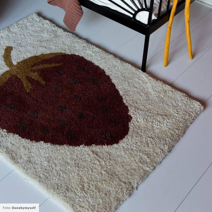 Ferm Living Fruitcana Tufted Strawberry Vloerkleed 80 x 120 cm