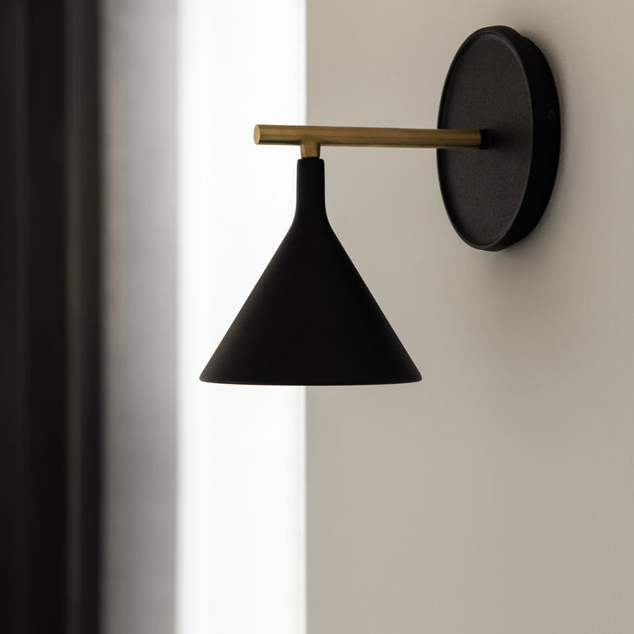 Menu Cast Sconce Wandlamp