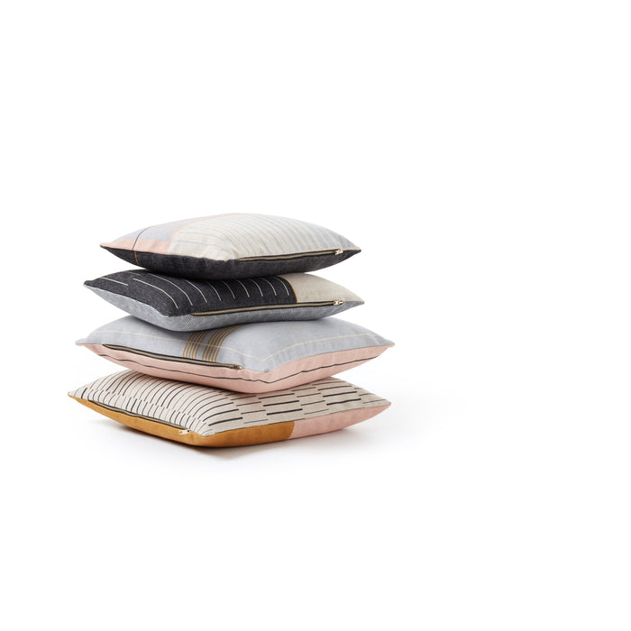 FEST Amsterdam Crush Smoke Sierkussen 30 x 45 cm