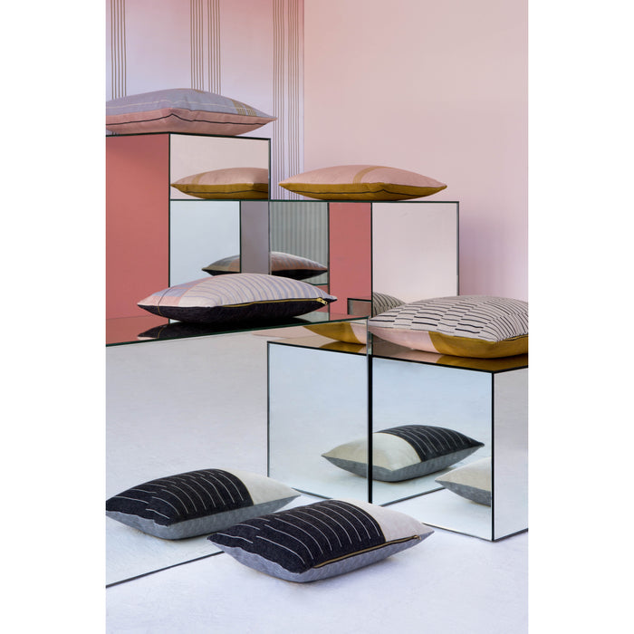 FEST Amsterdam Crush Smoke Sierkussen 30 x 45 cm