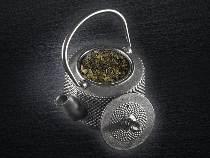 SakuraTea - Theepot - Gietijzer - Zwart - 0.75 L - Met RVS