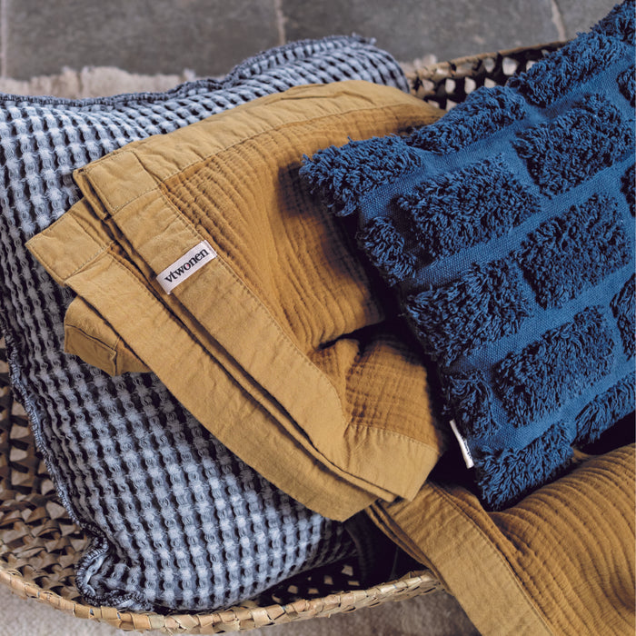 vtwonen Tufted Sierkussen 30 x 50 cm - Donkerblauw