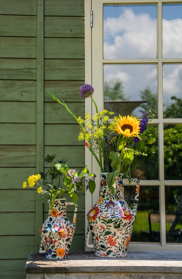 Return to Sender Vaas 30 cm Bed of flowers print handgeschilderd