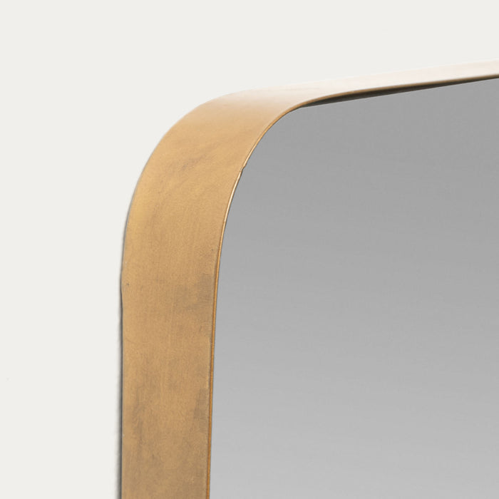 Kave Home - Wandspiegel Marco van goudkleurig metaal 55 x 150,5 cm