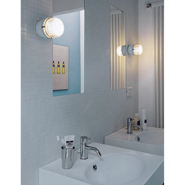 Oluce Fresnel wandlamp zwart