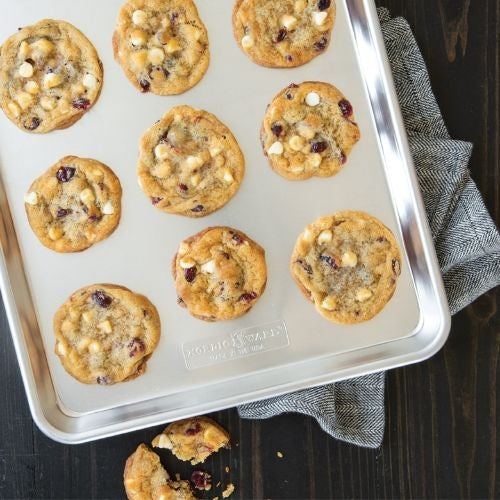 Nordic Ware - Bakplaat met Deksel, 45,5 x 32,8 cm, Aluminium - Nordic