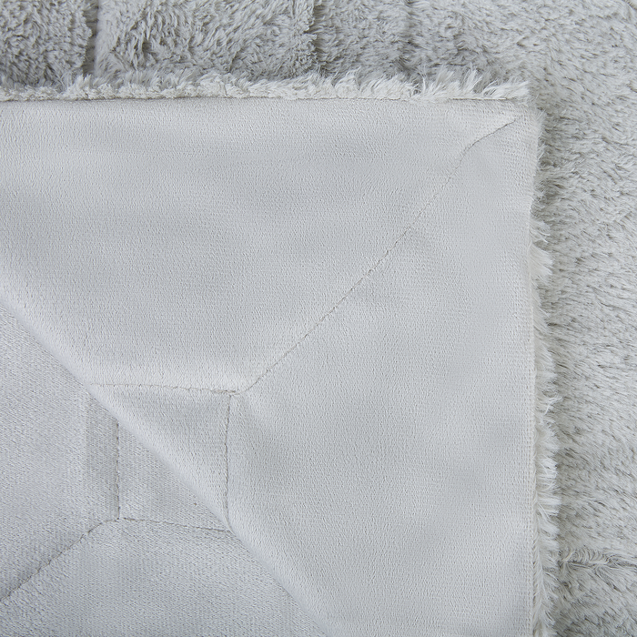 Beliani - GELIK - Plaid - Lichtgrijs - 180 x 200 cm - Polyester