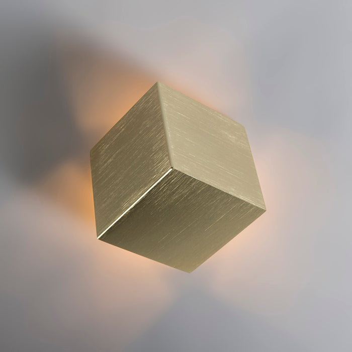 QAZQA Moderne wandlamp goud met lichteffect - Cube