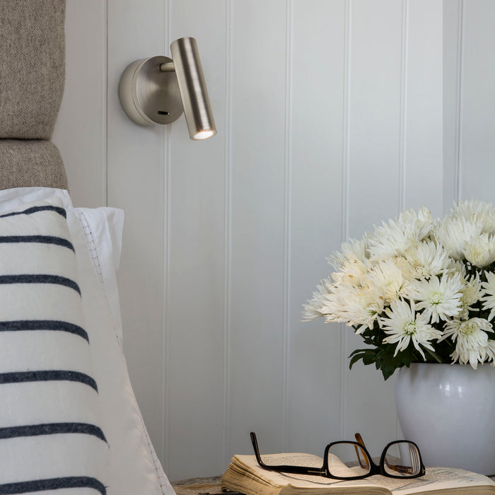 Astro Enna Surface LED wandlamp 2700K brons