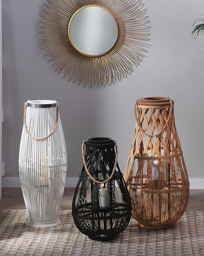 Beliani - TONGA - Lantaarn - Zwart - Bamboehout