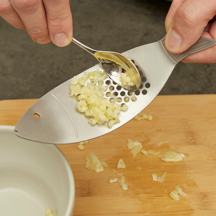 Kikkerland Fish Knoflookpers