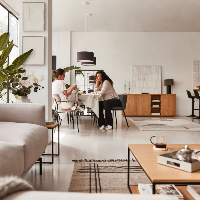 Kave Home - Metalen wandlamp Eleazar met zwarte afwerking