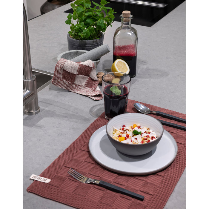 Knit Factory Gebreide Pannenlap Block - Ecru|Linnen - 23x23 cm