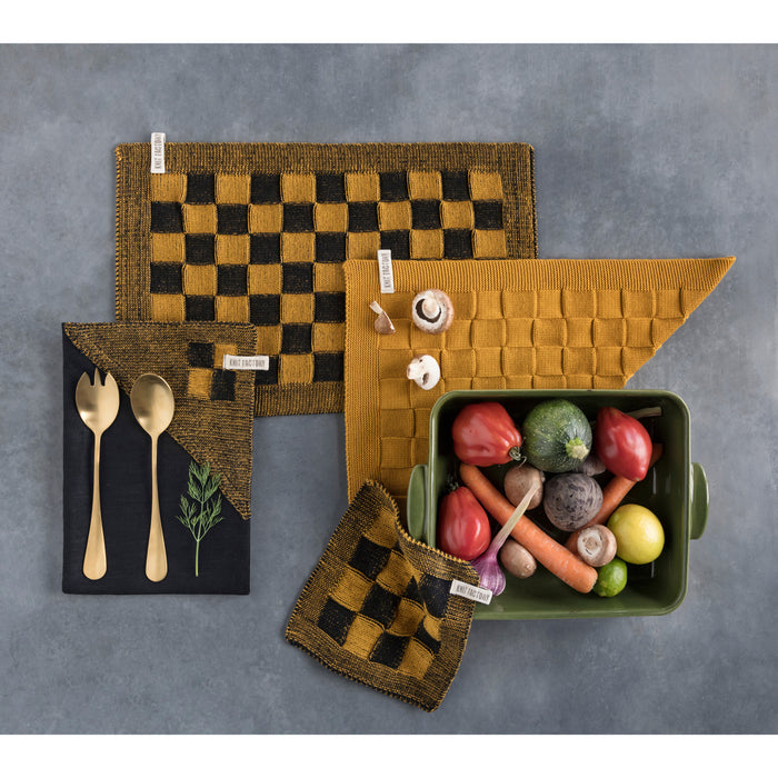 Knit Factory Gebreide Pannenlap Block - Ecru|Linnen - 23x23 cm