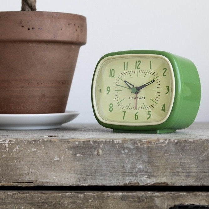 Kikkerland Retro Wekker 11 x 9 cm