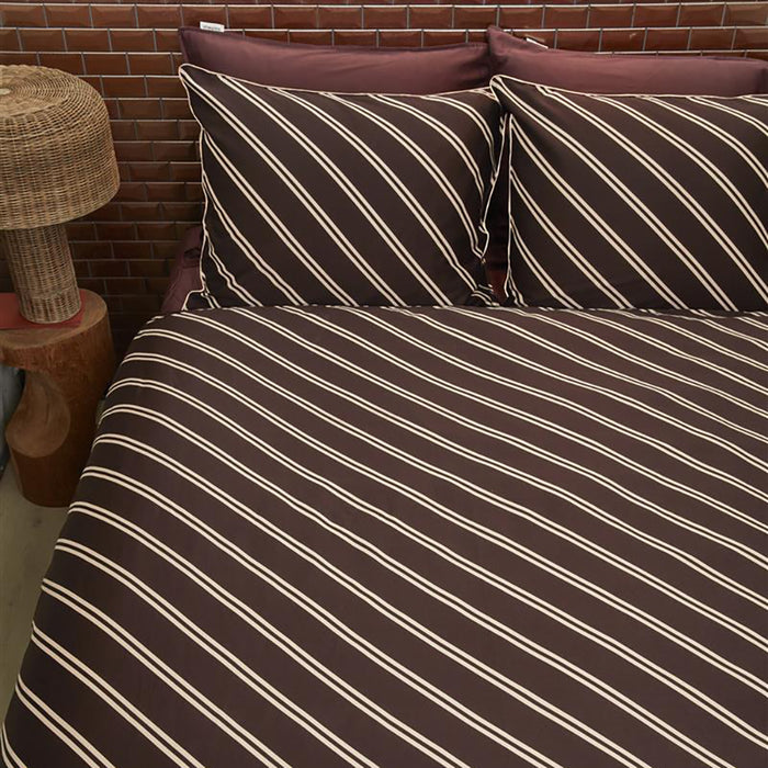 vtwonen Diagonal Dekbedovertrek 240 x 200/220 cm - Donkerrood