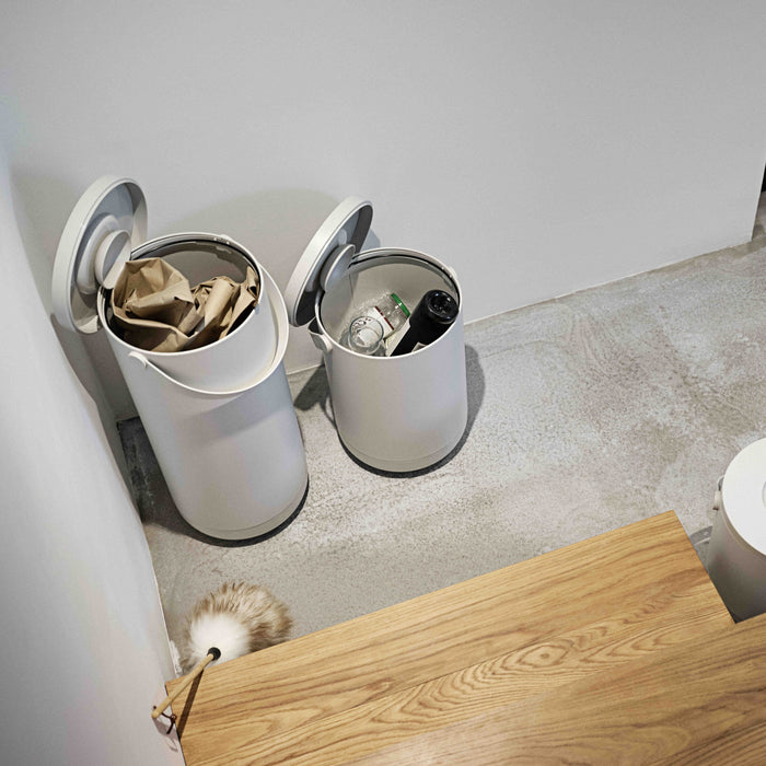 Zone Denmark Circular Afvalemmer 35 Liter - Warm grijs