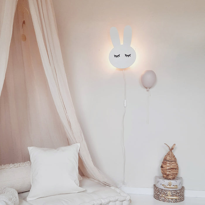 Houten wandlamp kinderkamer | Konijn - wit