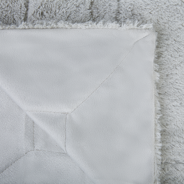 Beliani - GELIK - Plaid - Lichtgrijs - 180 x 200 cm - Polyester