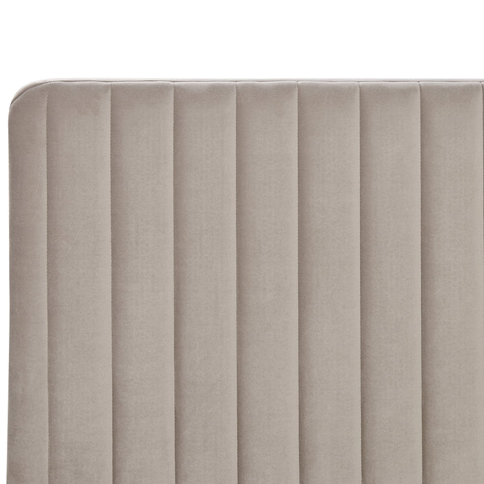 Beliani - LUNAN - Tweepersoonsbed - Taupe - 180 x 200 cm - Fluweel