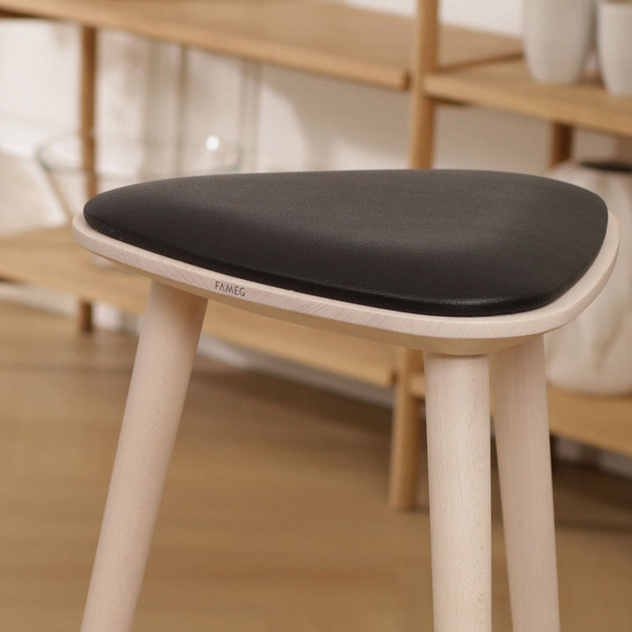 Fameg Finn houten barkruk whitewash met zitkussen - 78 cm