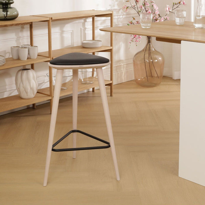 Fameg Finn houten barkruk whitewash met zitkussen - 78 cm