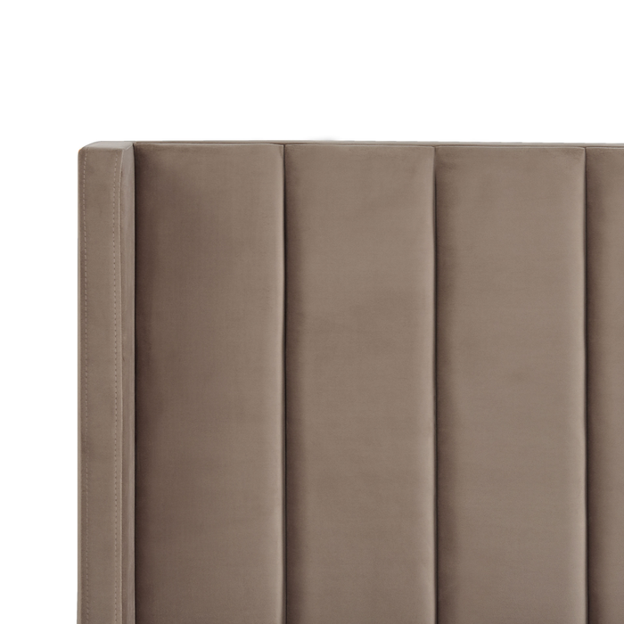 Beliani - VILLETTE - Tweepersoonsbed - Taupe - 180 x 200 cm - Fluweel