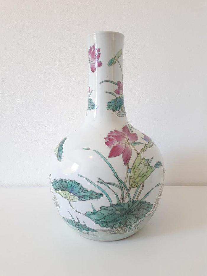 Reliving Oosterse Vaas Met Lotus Bloem Libelle Etc